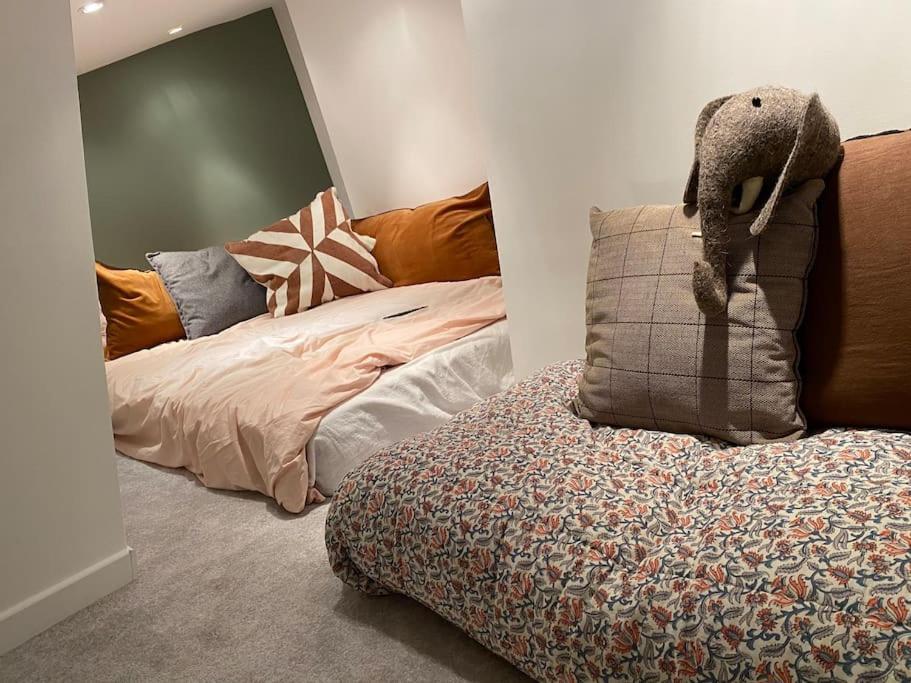 Charming Newly Renovated In The Heart Of St Germain Des Pres Appartement Parijs